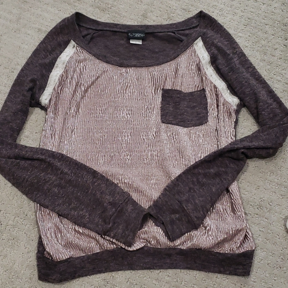 Long sleeve shirt
